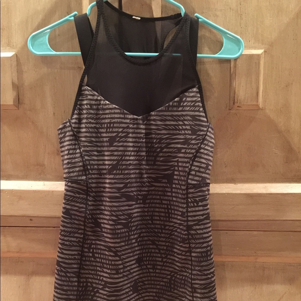 Lululemon tank with mesh size 6